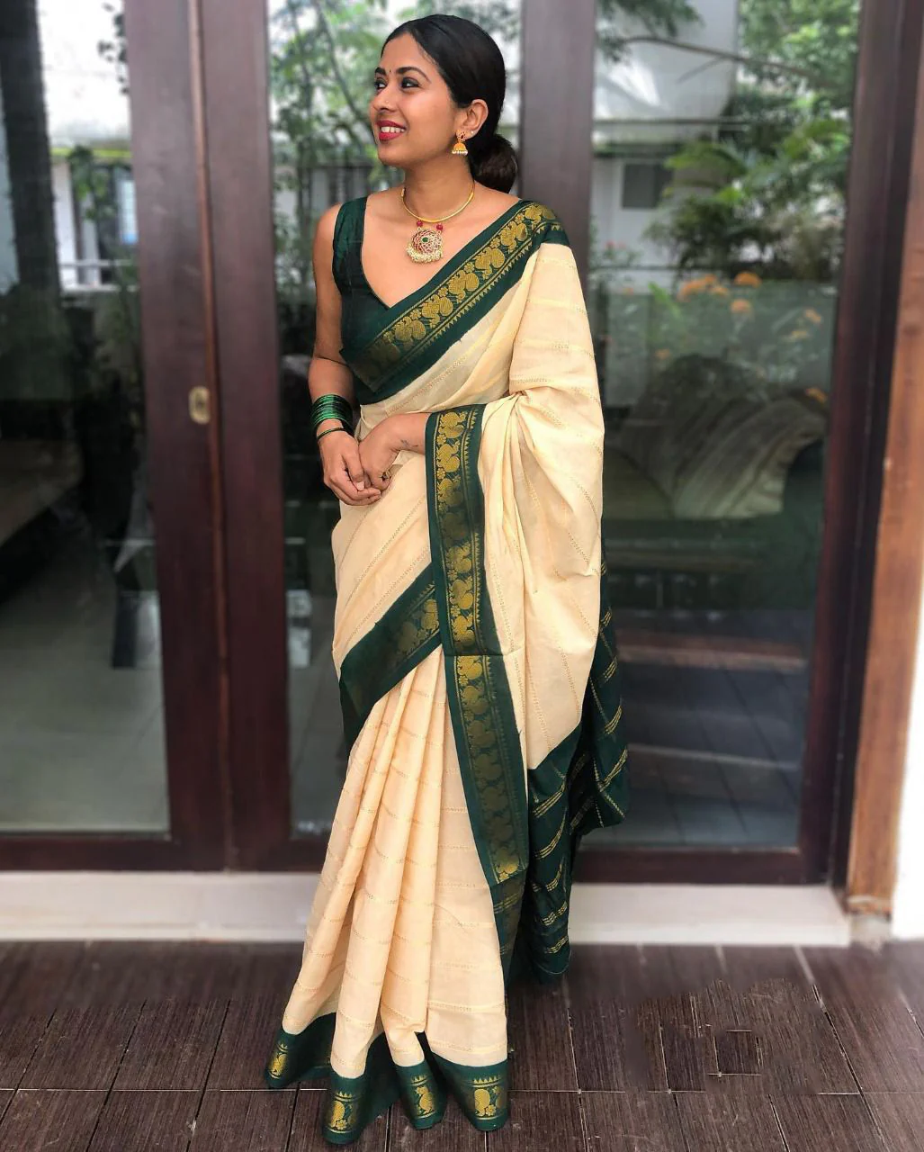Admirable Off White Soft Silk Saree With Angelic Blouse Piece - Image 3