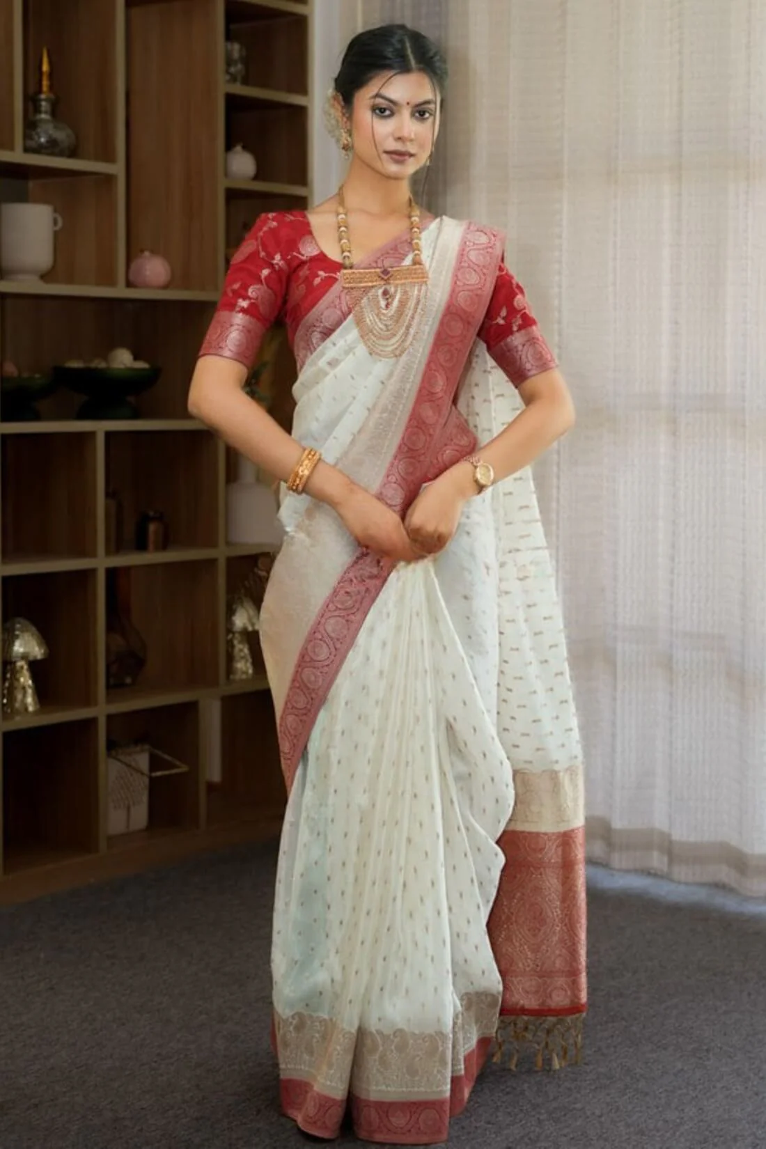 Admirable Off White Soft Silk Saree With Gossamer Blouse Piece - Image 5