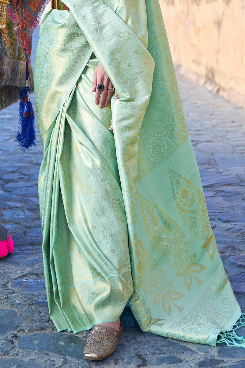 Admirable Pista Kanjivaram Silk Saree with Imbrication Blouse Piece - Image 4