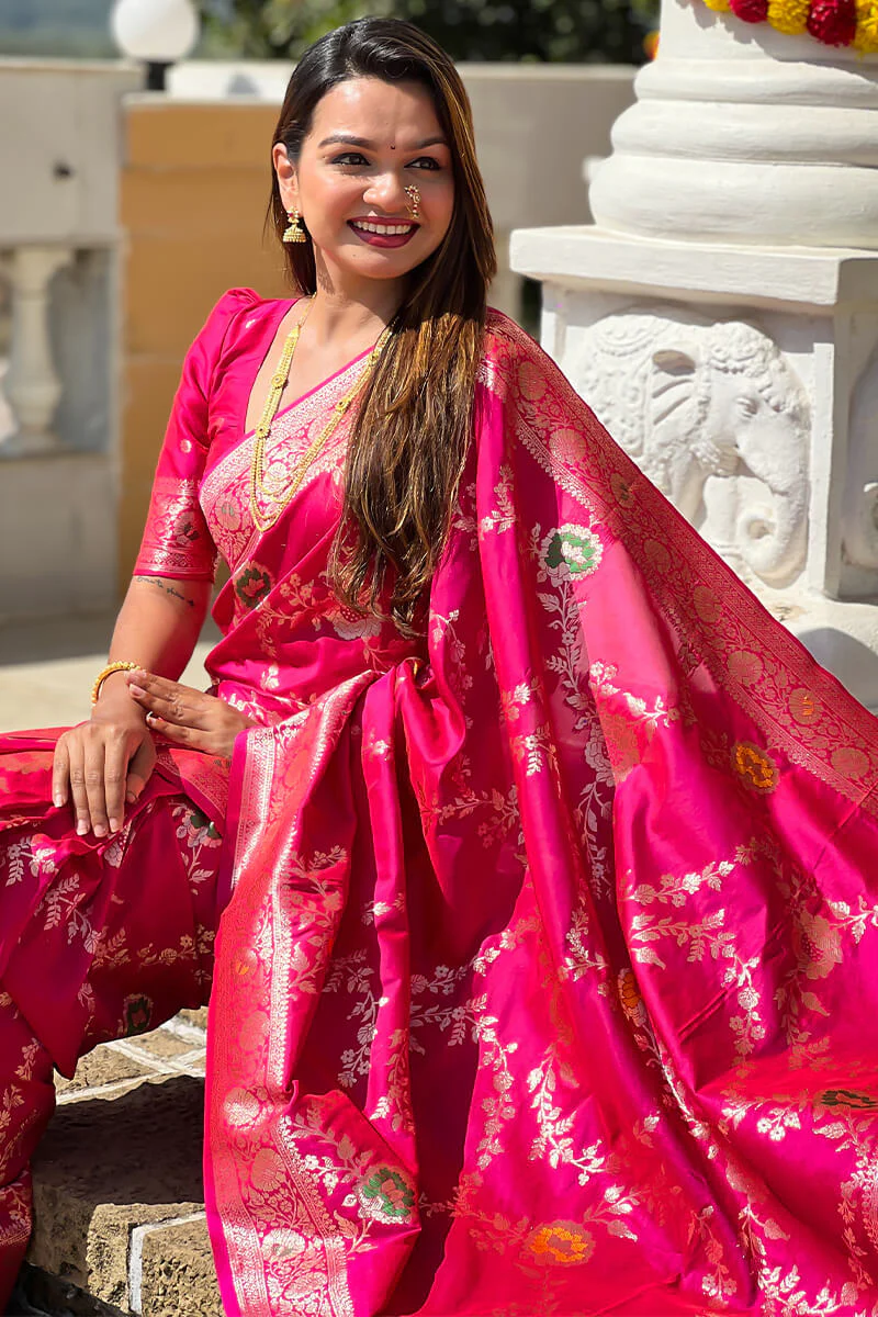 Adorable Dark Pink Soft Banarasi Silk Saree With Blissful Blouse Piece - Image 4