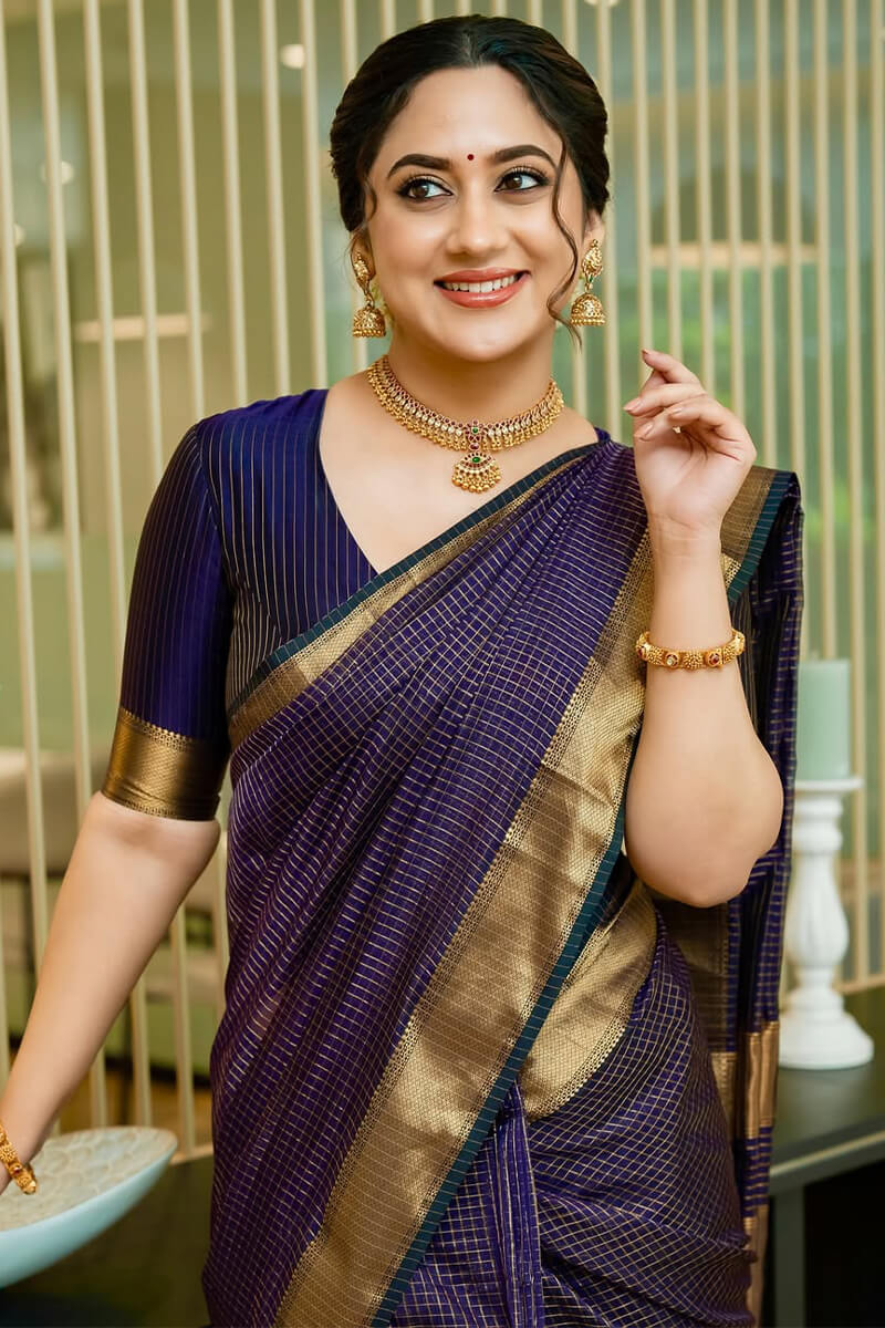 Adoring Navy Blue Soft Silk Saree With Delightful Blouse Piece - Image 4