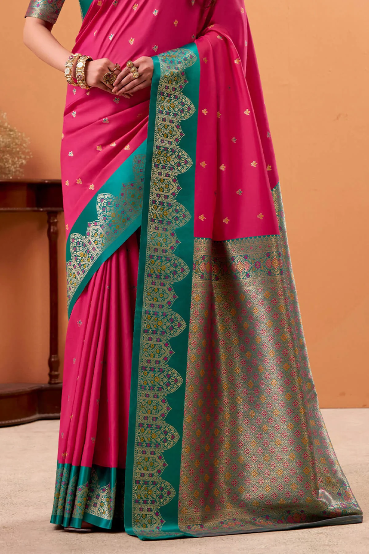 Adorning Dark Pink Banarasi Satin Silk Saree With Fragrant Blouse - Image 4