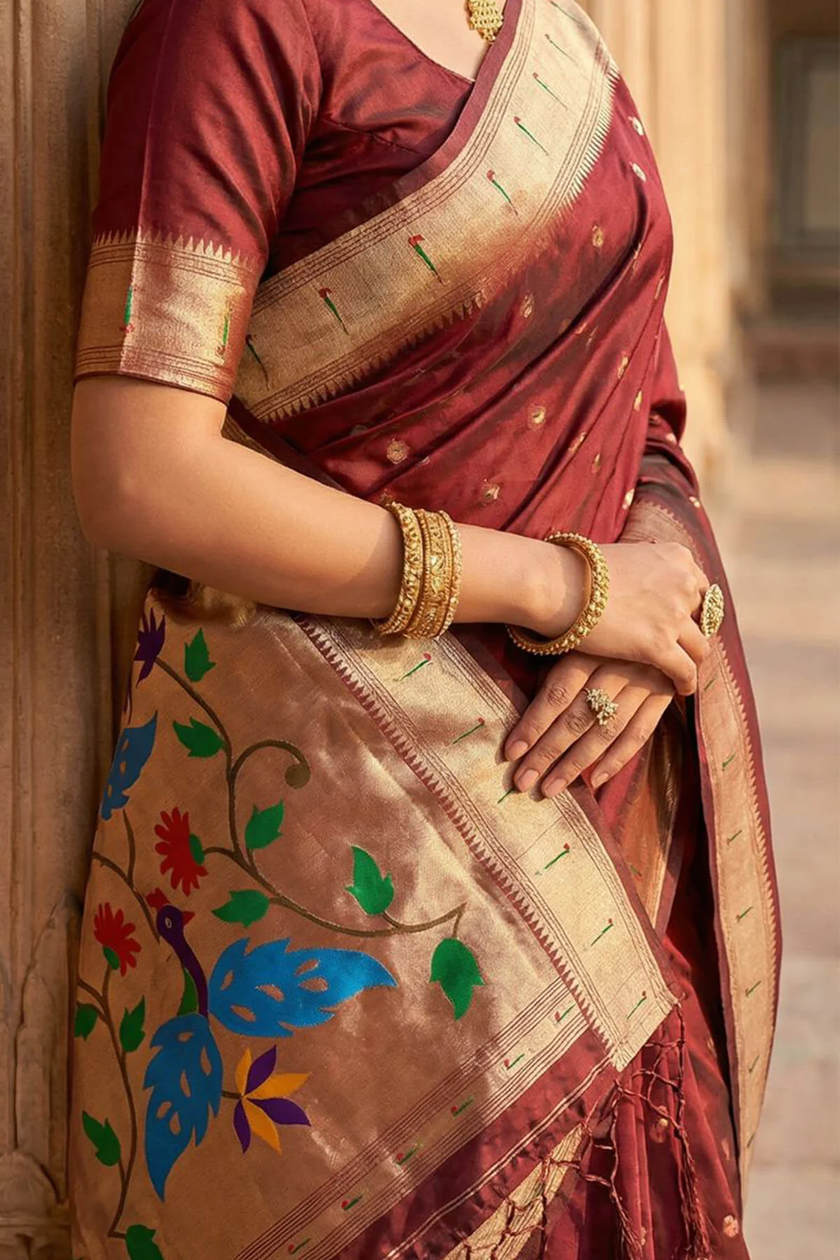 Adorning Maroon Paithani Silk Saree With Enamoring Blouse Piece - Image 2