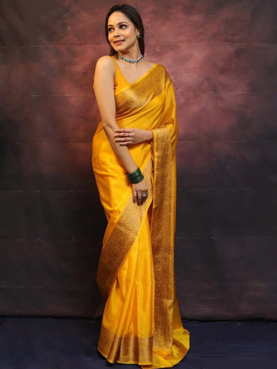 Ailurophile Yellow Soft Silk Saree With Demesne Blouse Piece - Image 3
