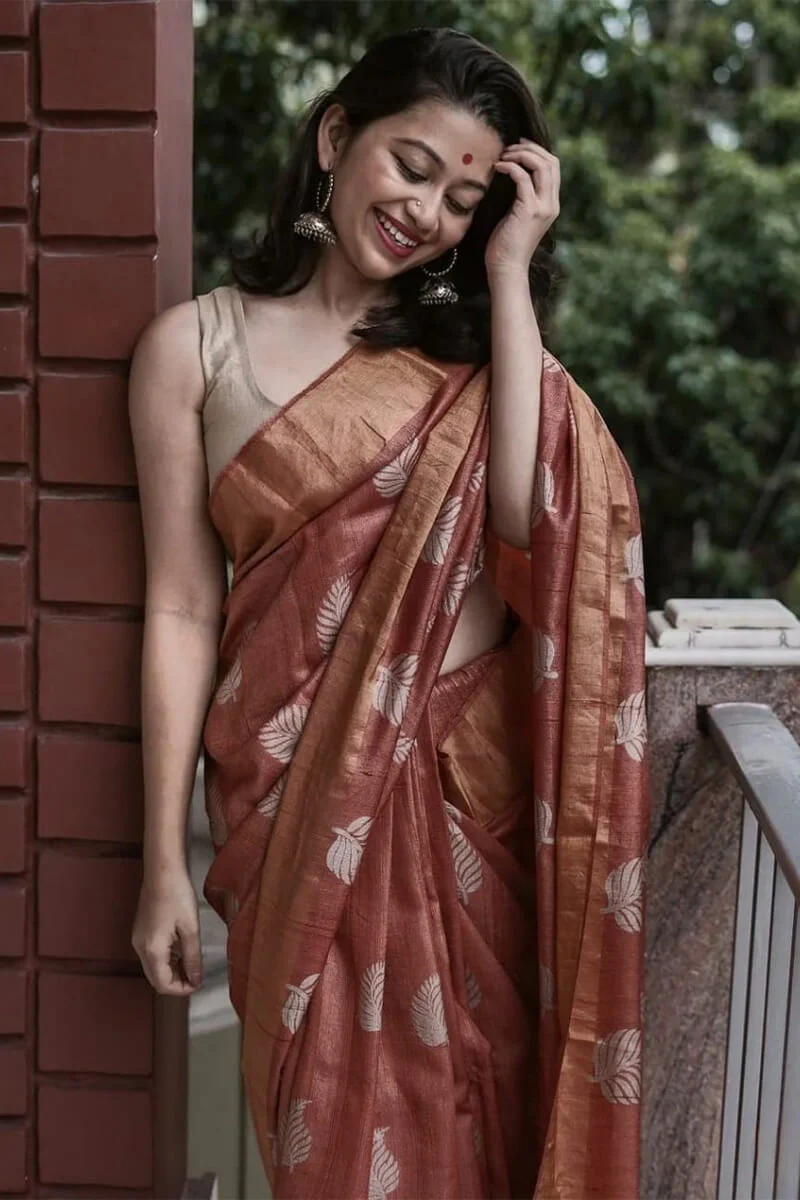 Allure Brown Linen Silk Saree With Ravishing Blouse Piece - Image 5