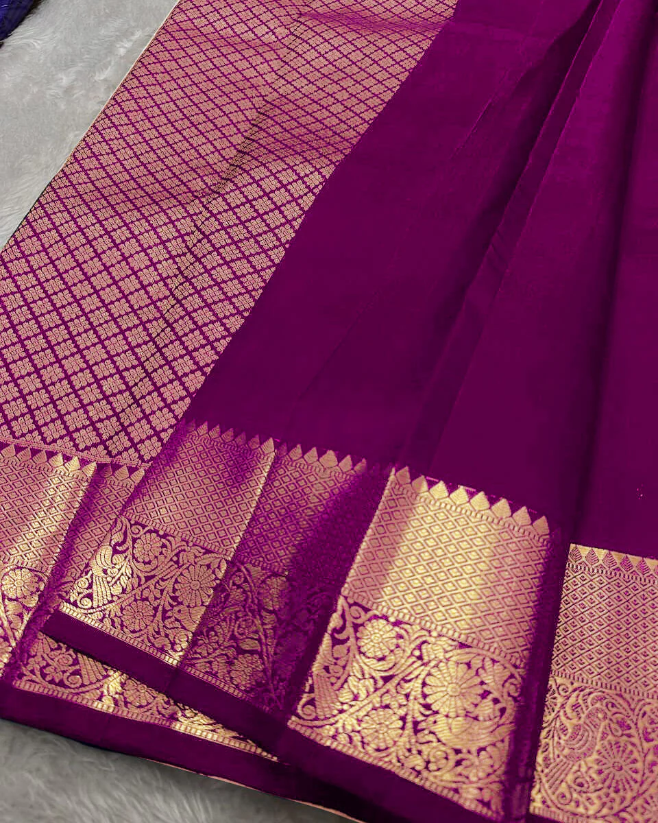 Alluring Purple Soft Banarasi Silk Saree With Exquisite Blouse Piece - Image 4