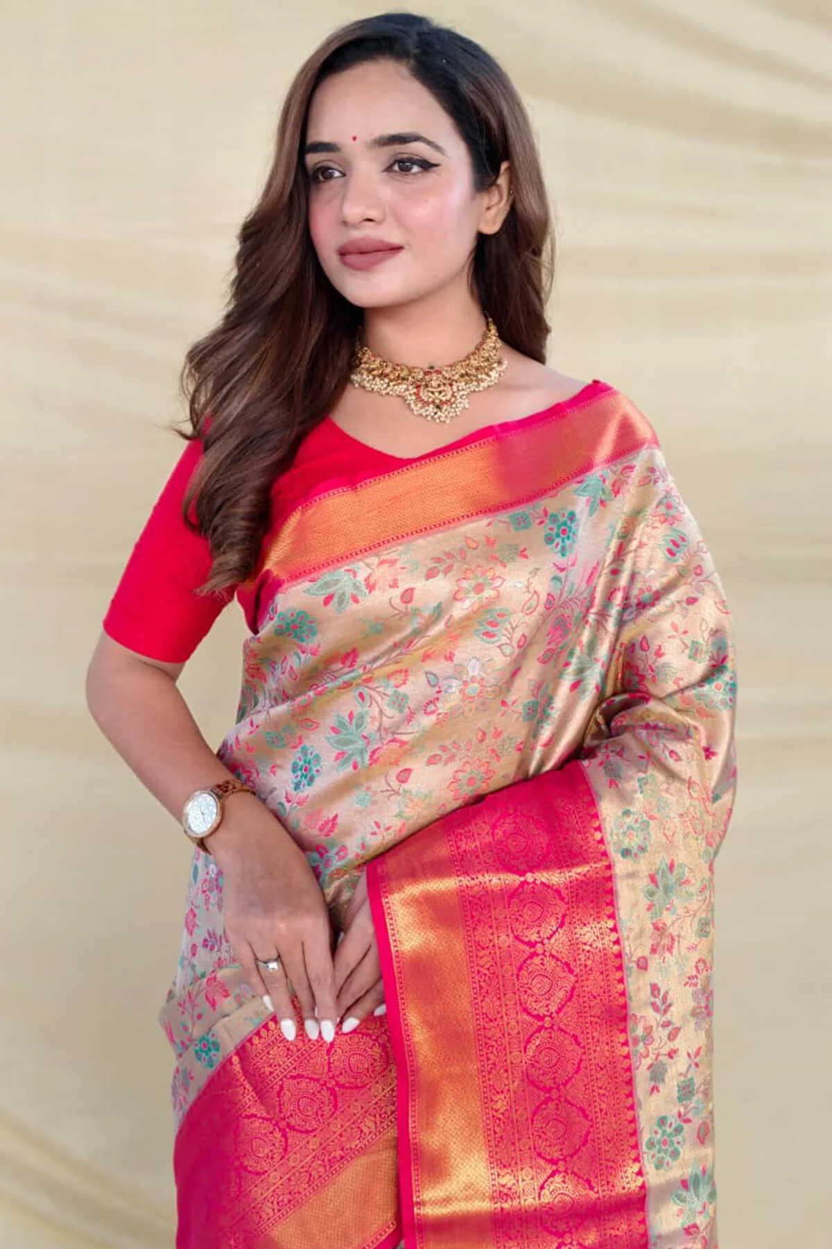 Amazing Beige Kanjivaram Silk Saree With Tantalizing Blouse Piece - Image 2