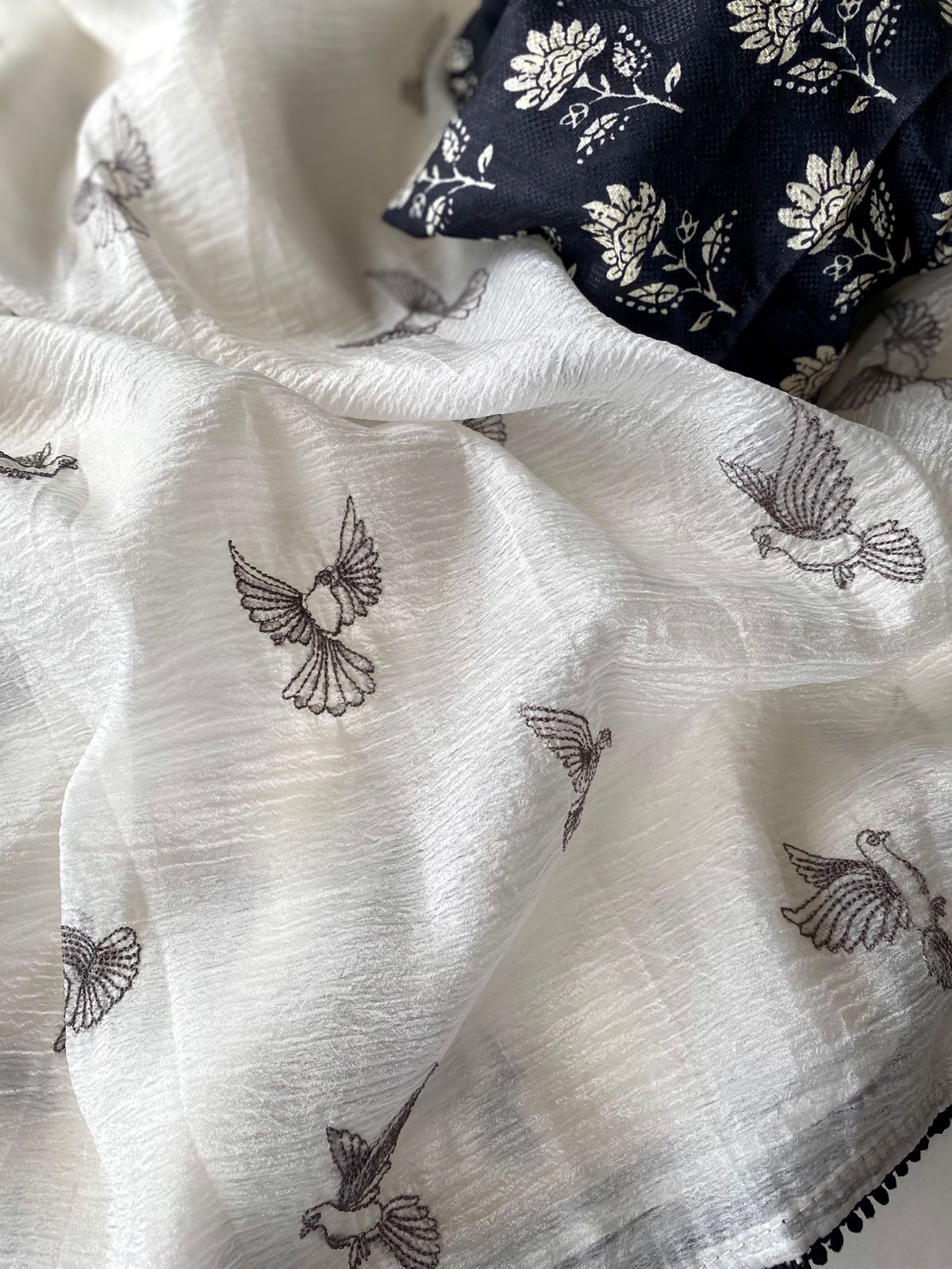 Amazing Off White Embroidery Work Crush Silk Saree With Improbable Blouse Piece - Image 4