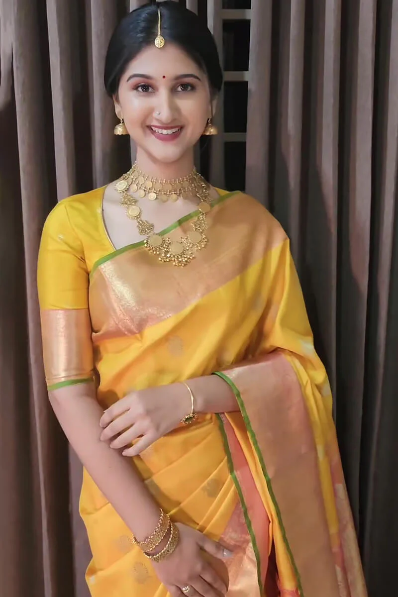 Amazing Yellow Soft Silk Saree With Surpassing Blouse Piece - Image 7