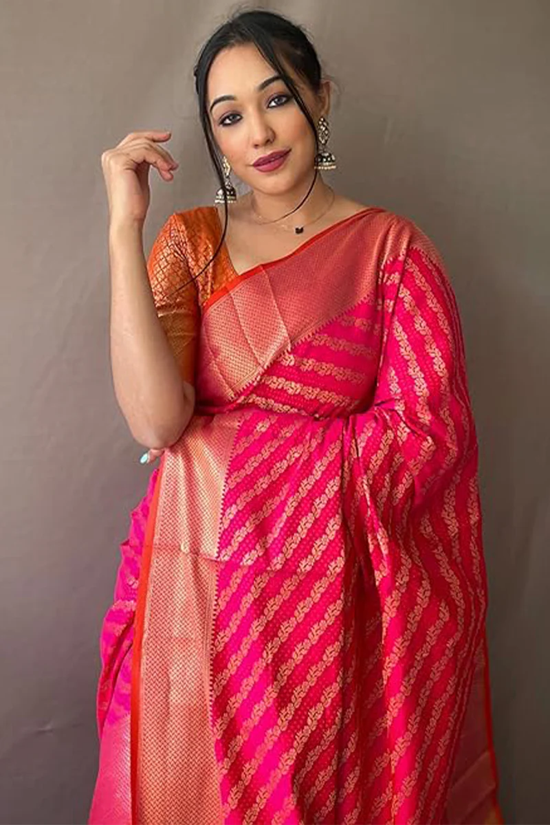 Amiable Dark Pink Soft Banarasi Silk Saree With Opulent Blouse Piece - Image 2