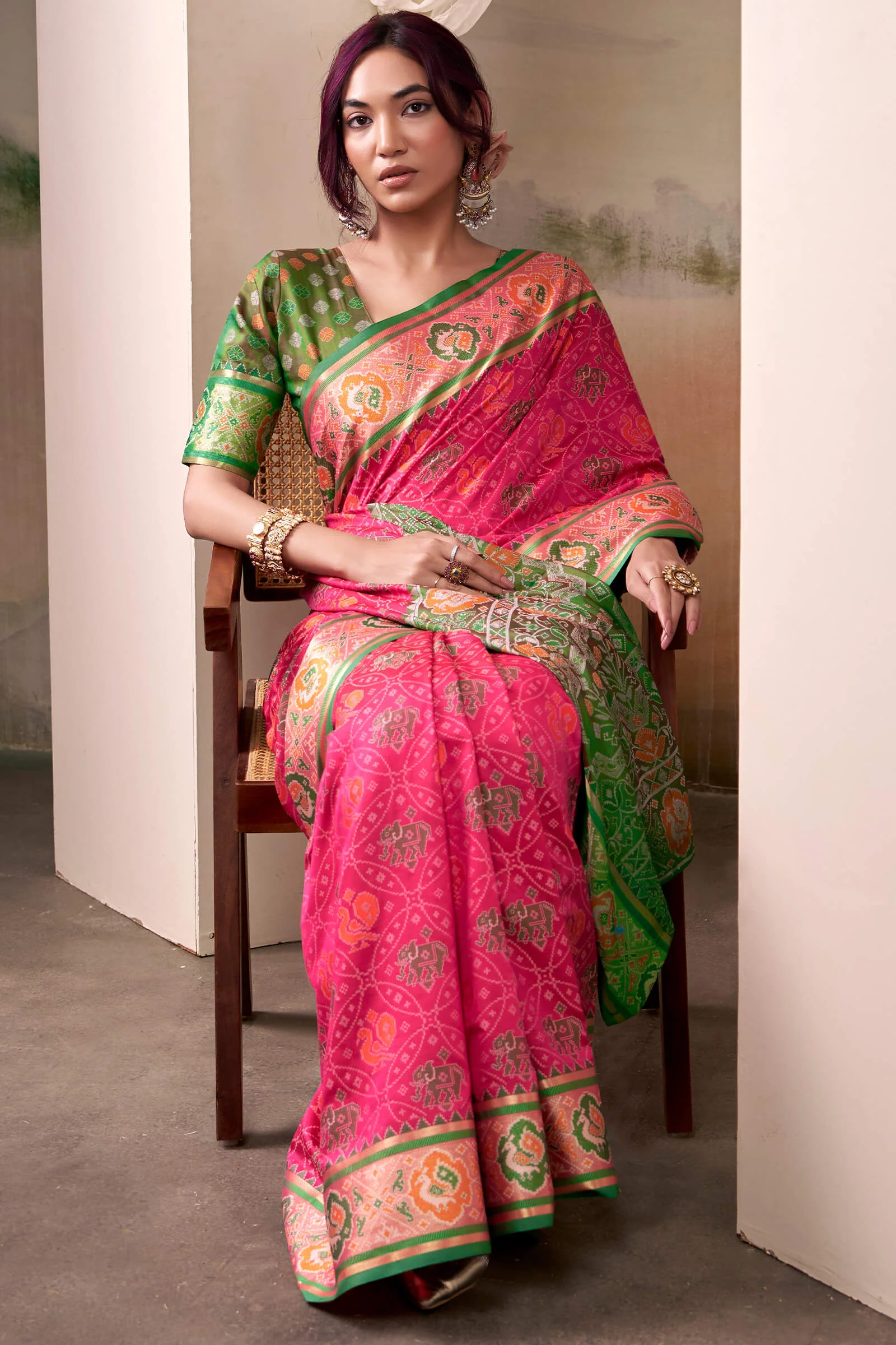 Amiable Pink Patola Silk Saree With Flamboyant Blouse Piece - Image 3
