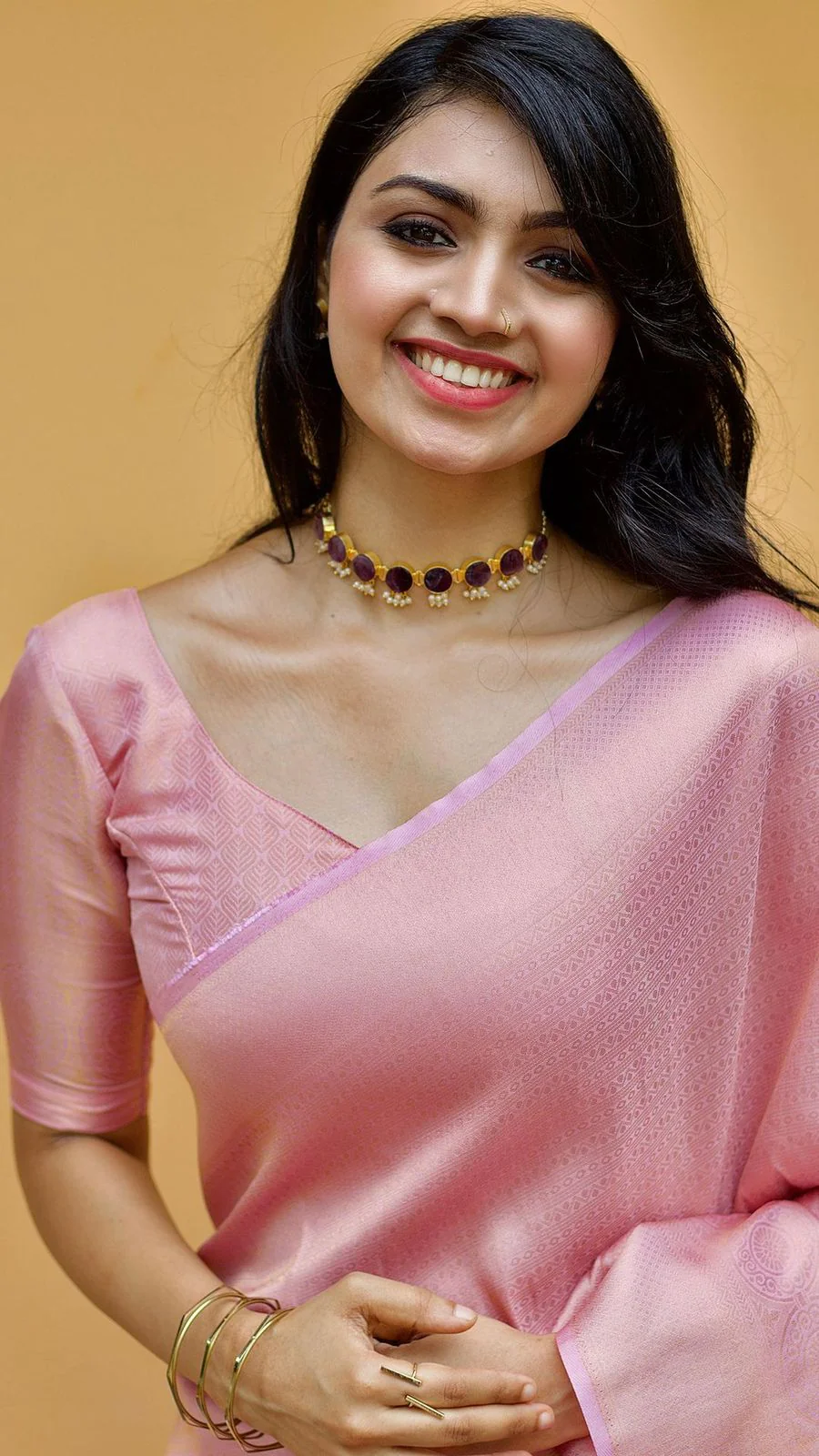 An Insanely Baby Pink Soft Silk Saree with Fairytale Blouse Piece - Image 4