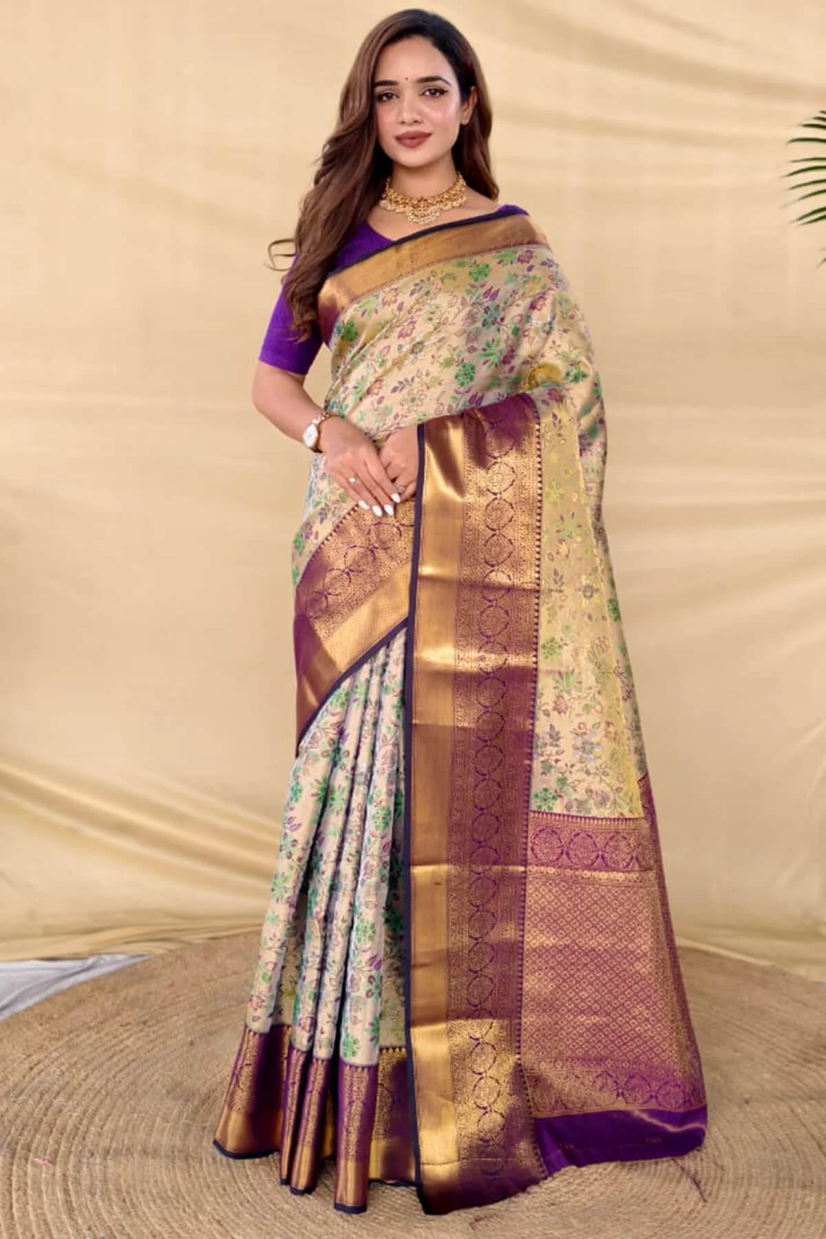 Angelic Beige Kanjivaram Silk Saree With Ornate Blouse Piece