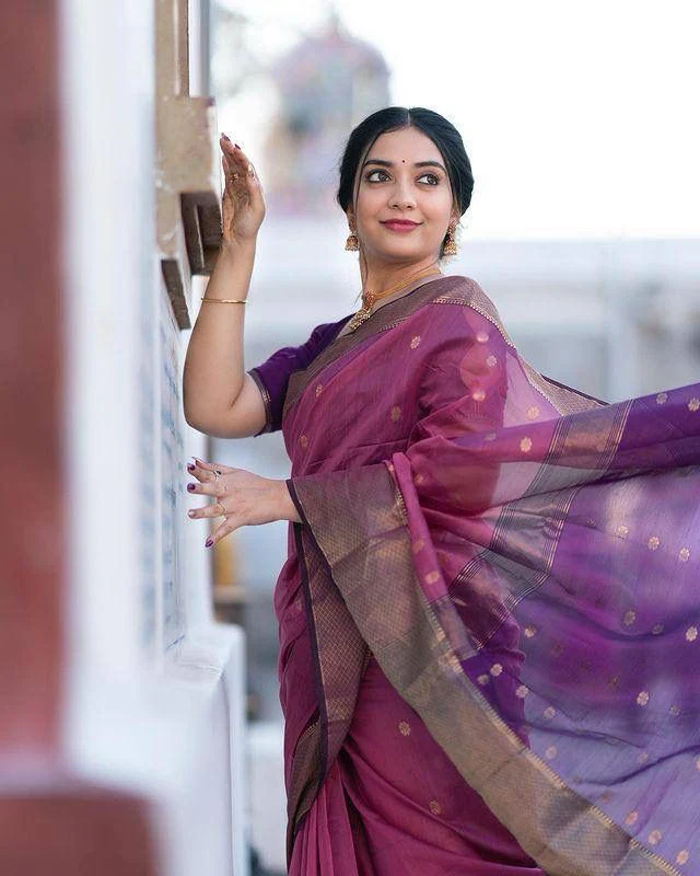 Angelic Lavender Soft Silk Saree With Scrupulous Blouse Piece - Image 5