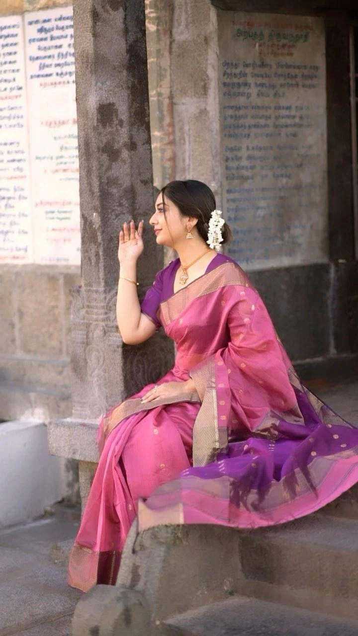 Angelic Lavender Soft Silk Saree With Scrupulous Blouse Piece - Image 6