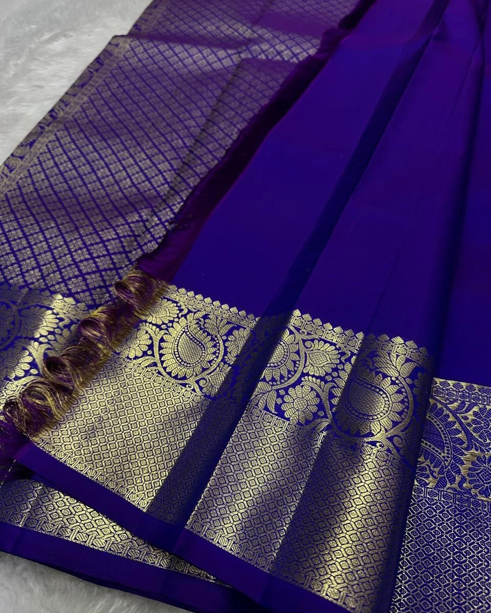 Angelic Royal Blue Soft Banarasi Silk Saree With Panoply Blouse Piece - Image 3