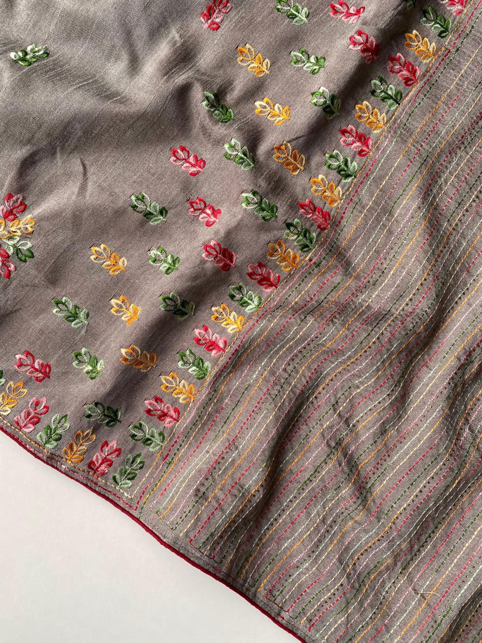 Aplomb Grey Embroidery Work Tussar Silk Saree With Ornate Blouse Piece - Image 3