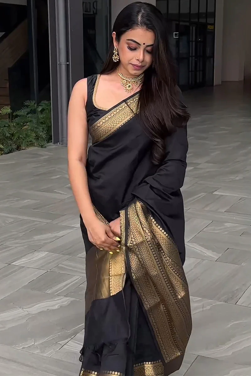 Appealing Black Soft Silk Saree With Prominent Blouse Piece - Image 3