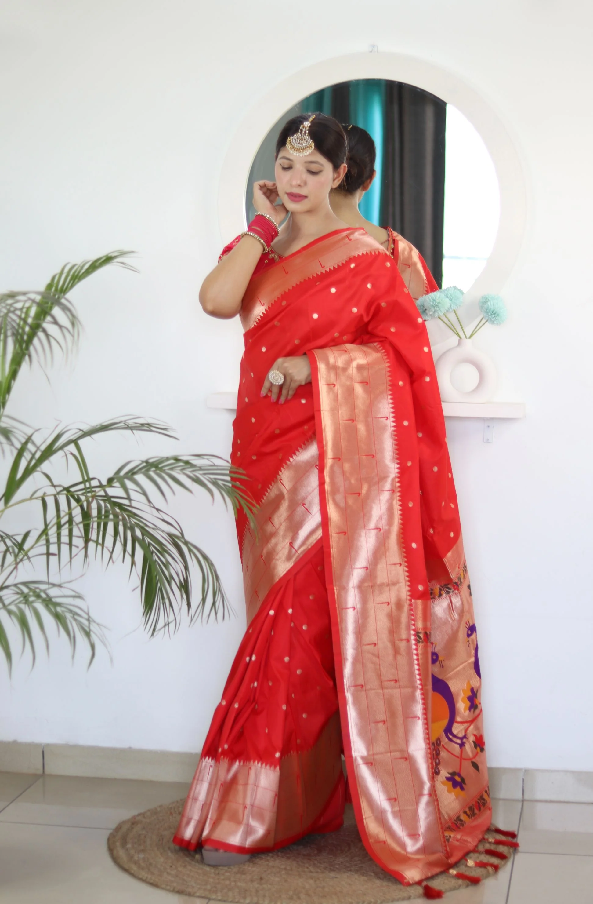 Appealing Red Paithani Silk Saree With Impressive Blouse Piece - Image 5