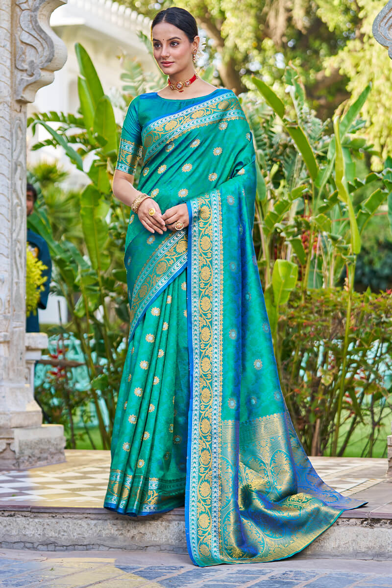 Arresting Rama Kanjivaram Silk Saree With Palimpsest Blouse Piece - Image 3