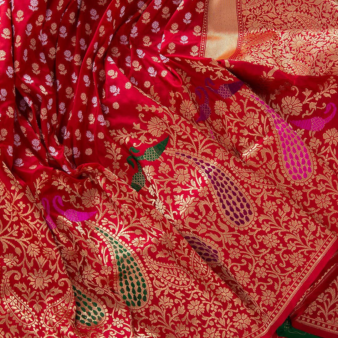 Assemblage Red Soft Banarasi Silk Saree With Demesne Two Blouse Piece - Image 4
