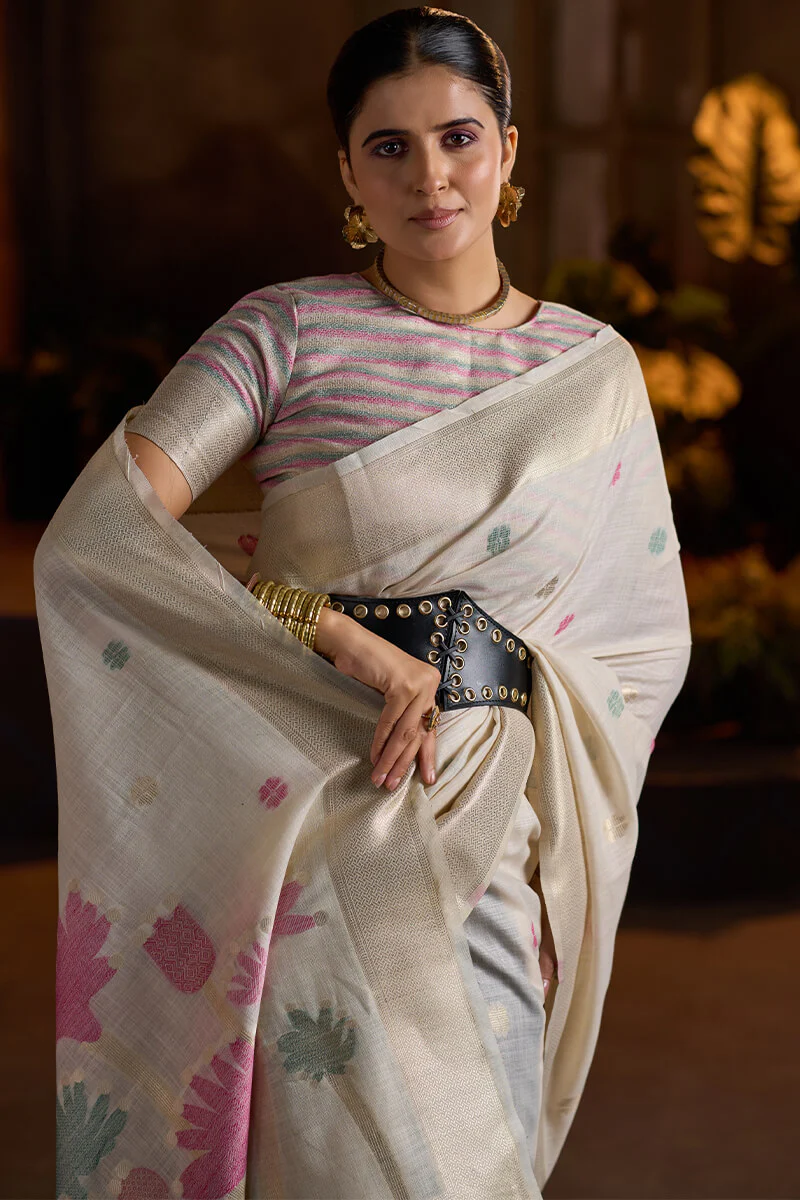 Beauteous Beige Cotton Silk Saree With Transcendent Blouse Piece - Image 2