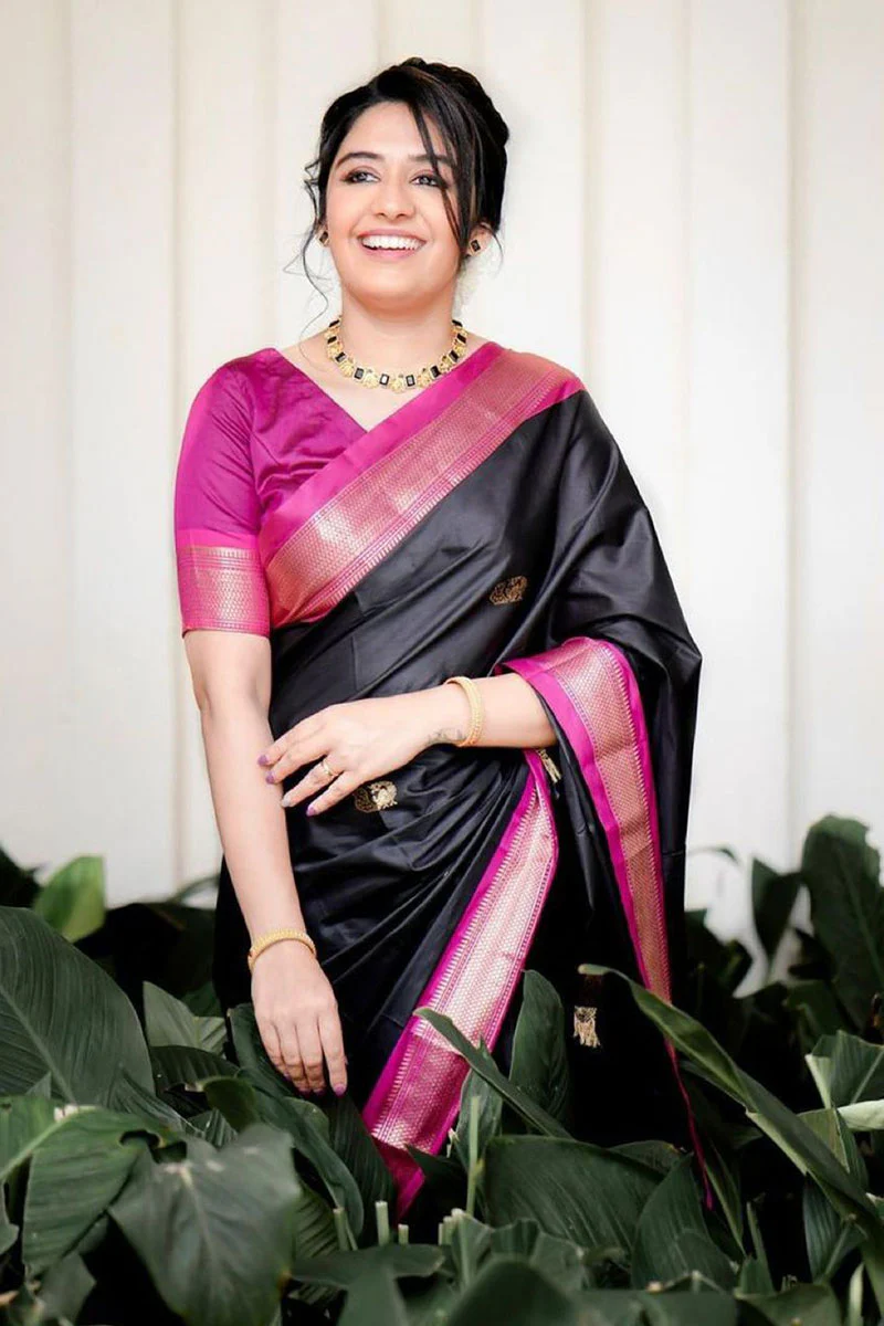 Beautiful Black Soft Banarasi Silk Saree With Girlish Blouse Piece - Image 5