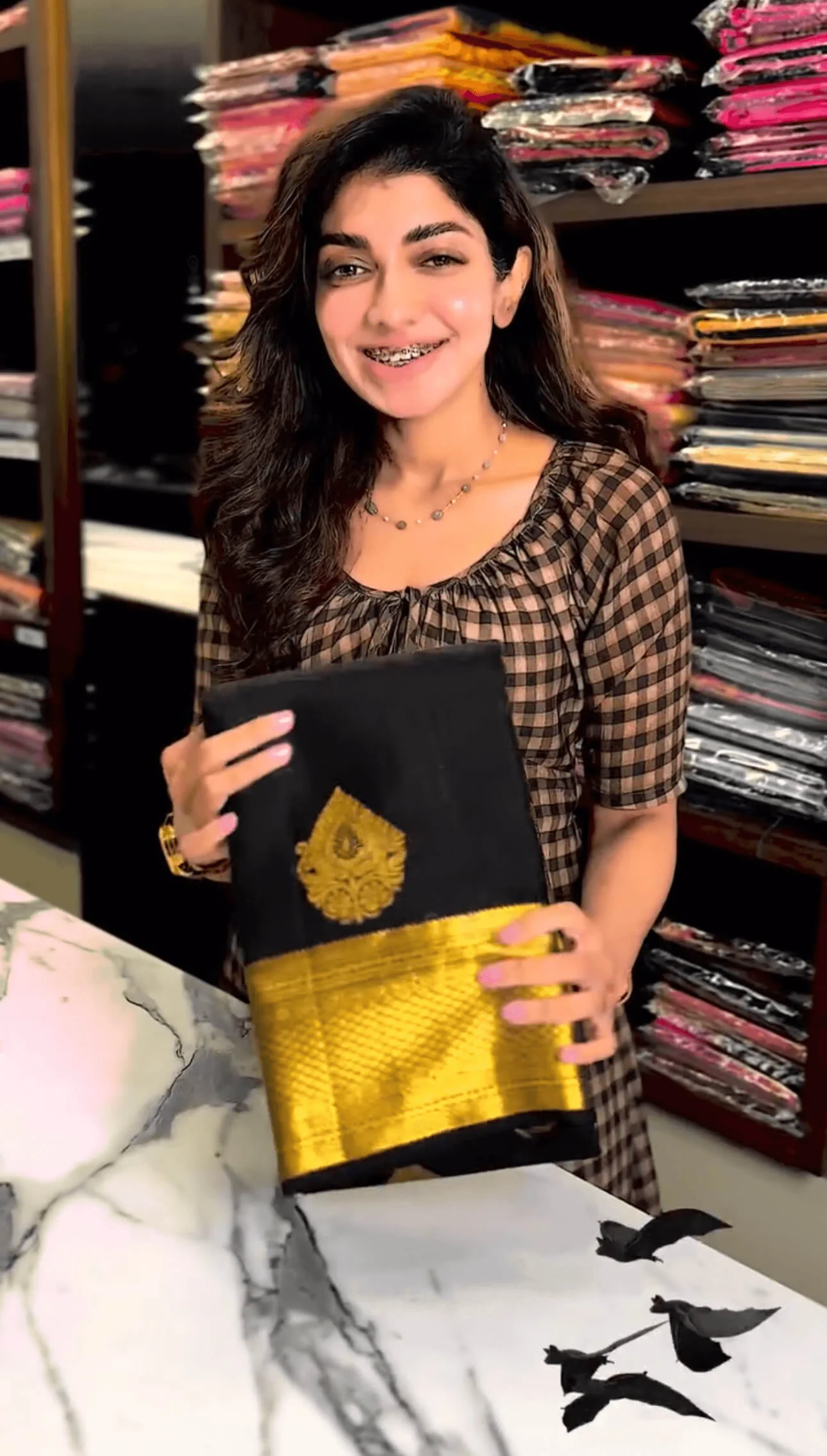 Beautiful Black Soft Banarasi Silk Saree With Snazzy Blouse Piece - Image 5