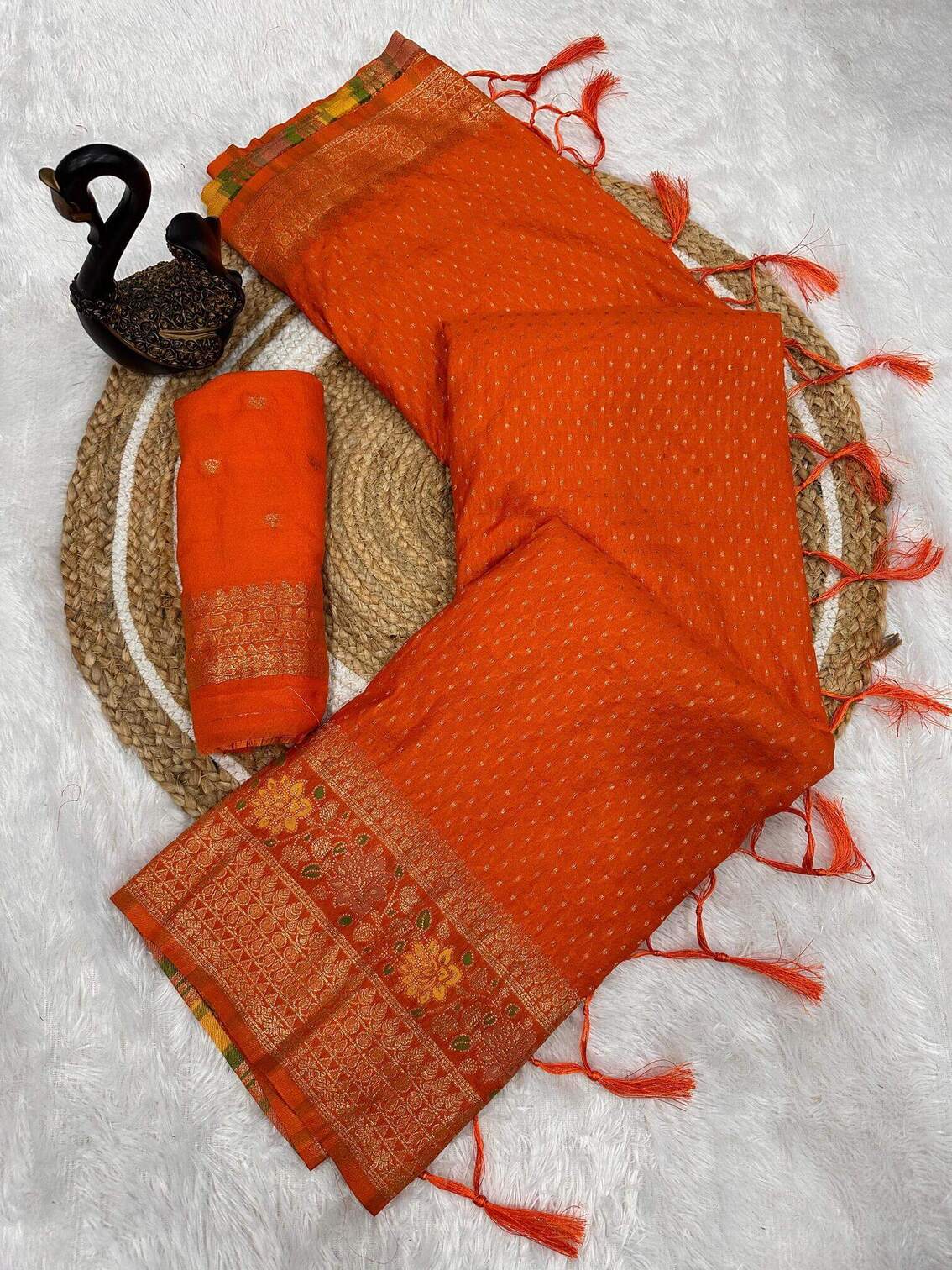 Beautiful Orange Soft Banarasi Silk Saree With Snazzy Blouse Piece - Image 3
