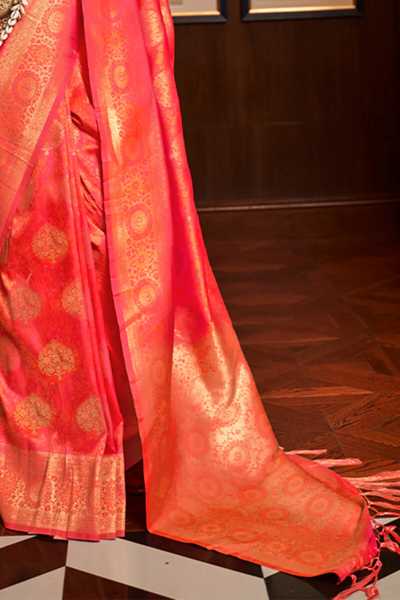 Beautiful Pink Kanjivaram Silk Saree With Adorning Blouse Piece - Image 3