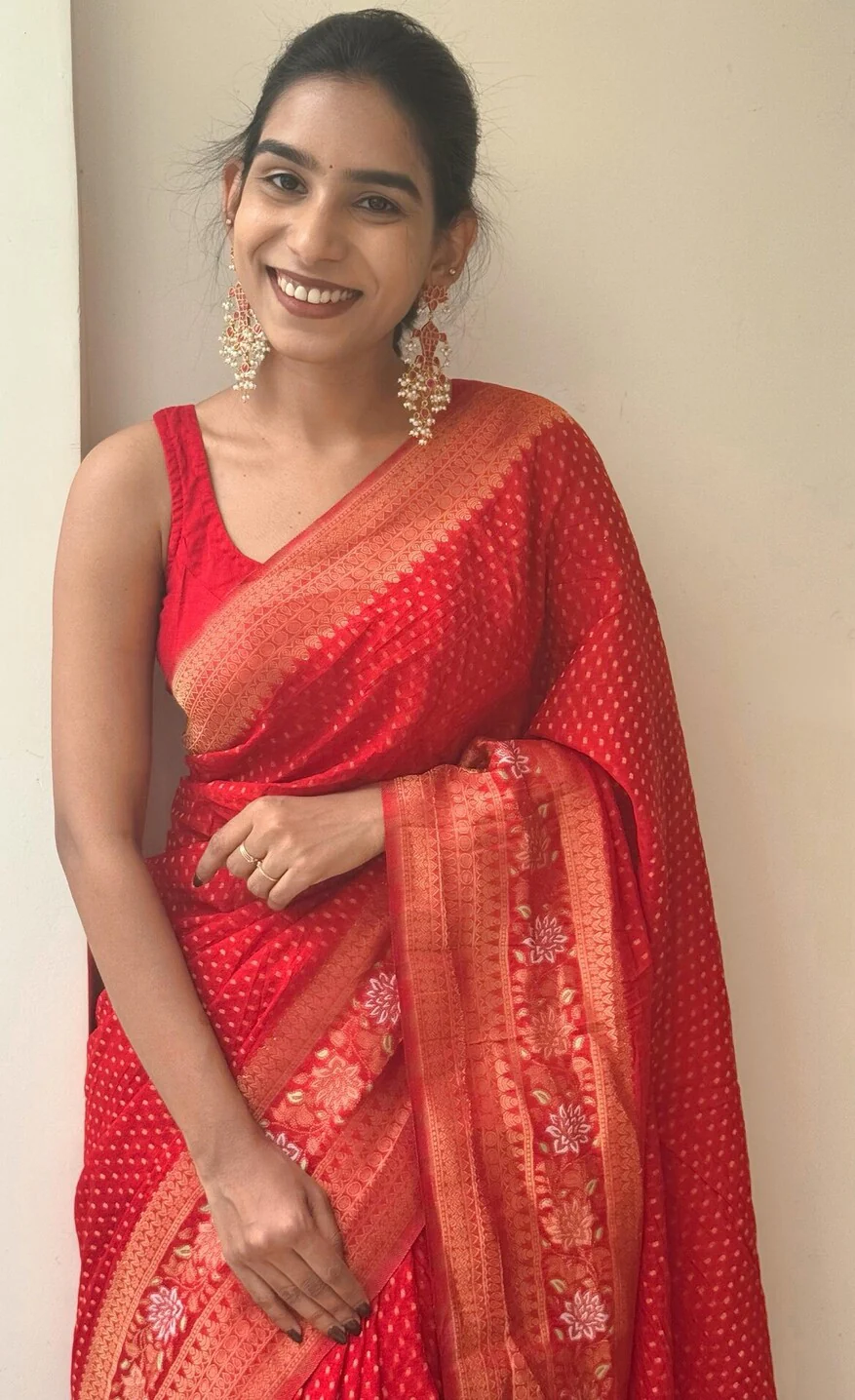 Beautiful Red Soft Banarasi Silk Saree With Snazzy Blouse Piece - Image 3
