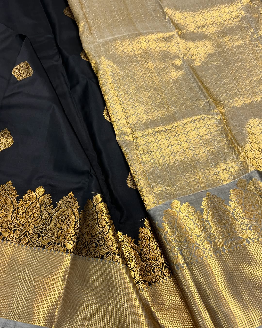 Beleaguer Black Soft Banarasi Silk Saree With Forbearance Blouse Piece - Image 4