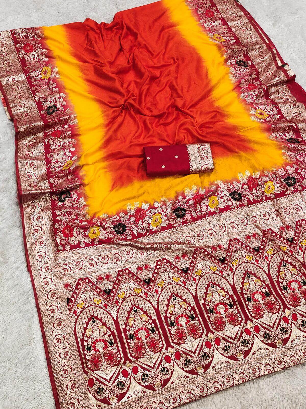 Beleaguer Red Banarasi Dola Silk Saree With Effulgent Blouse Piece - Image 2