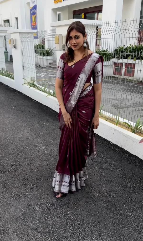 Beleaguer Wine Soft Silk Saree With Staring Blouse Piece - Image 5
