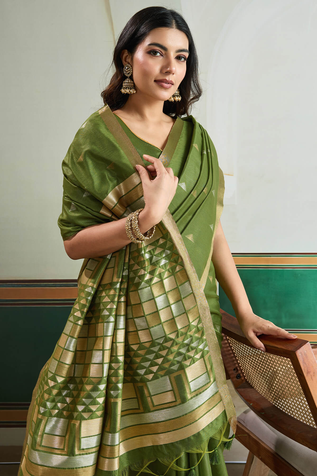 Bewitching Green Pure Zari Weaving Banarasi Tussar Silk Saree With Surreptitious Blouse Piece - Image 2