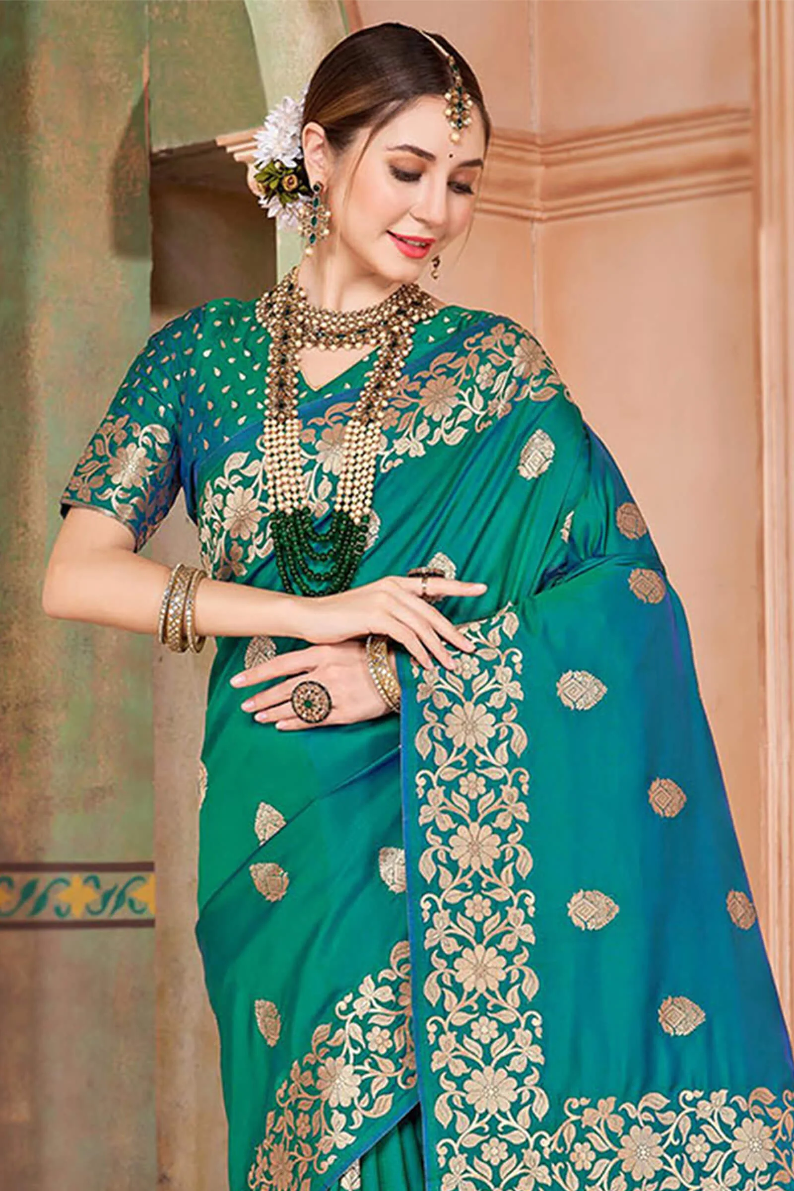 Bewitching Rama Soft Banarasi Silk Saree With Redolent Blouse Piece - Image 2