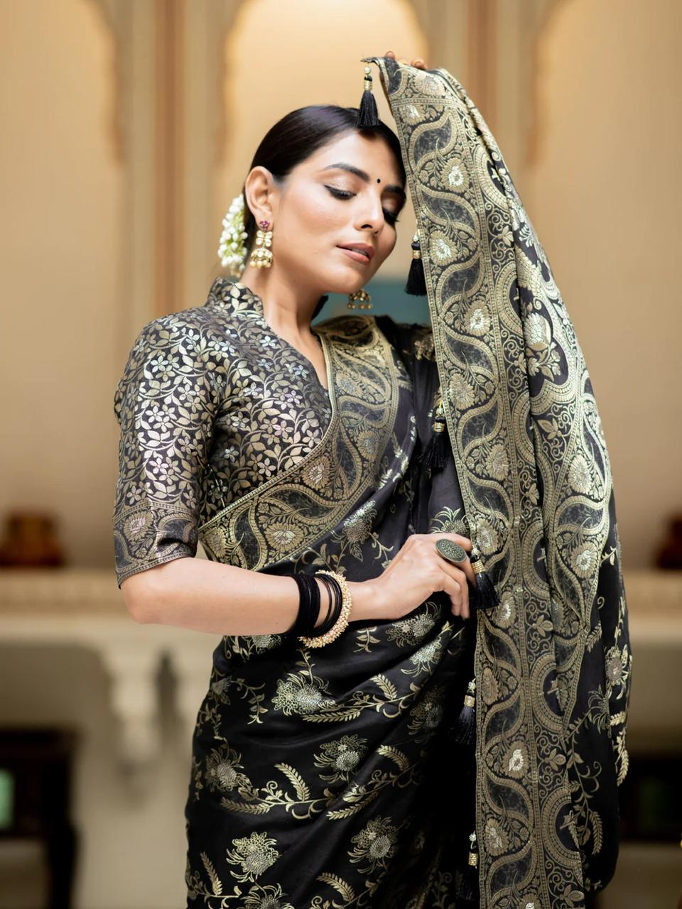 Blissful Black Soft Silk Saree With Angelic Blouse Piece - Image 2