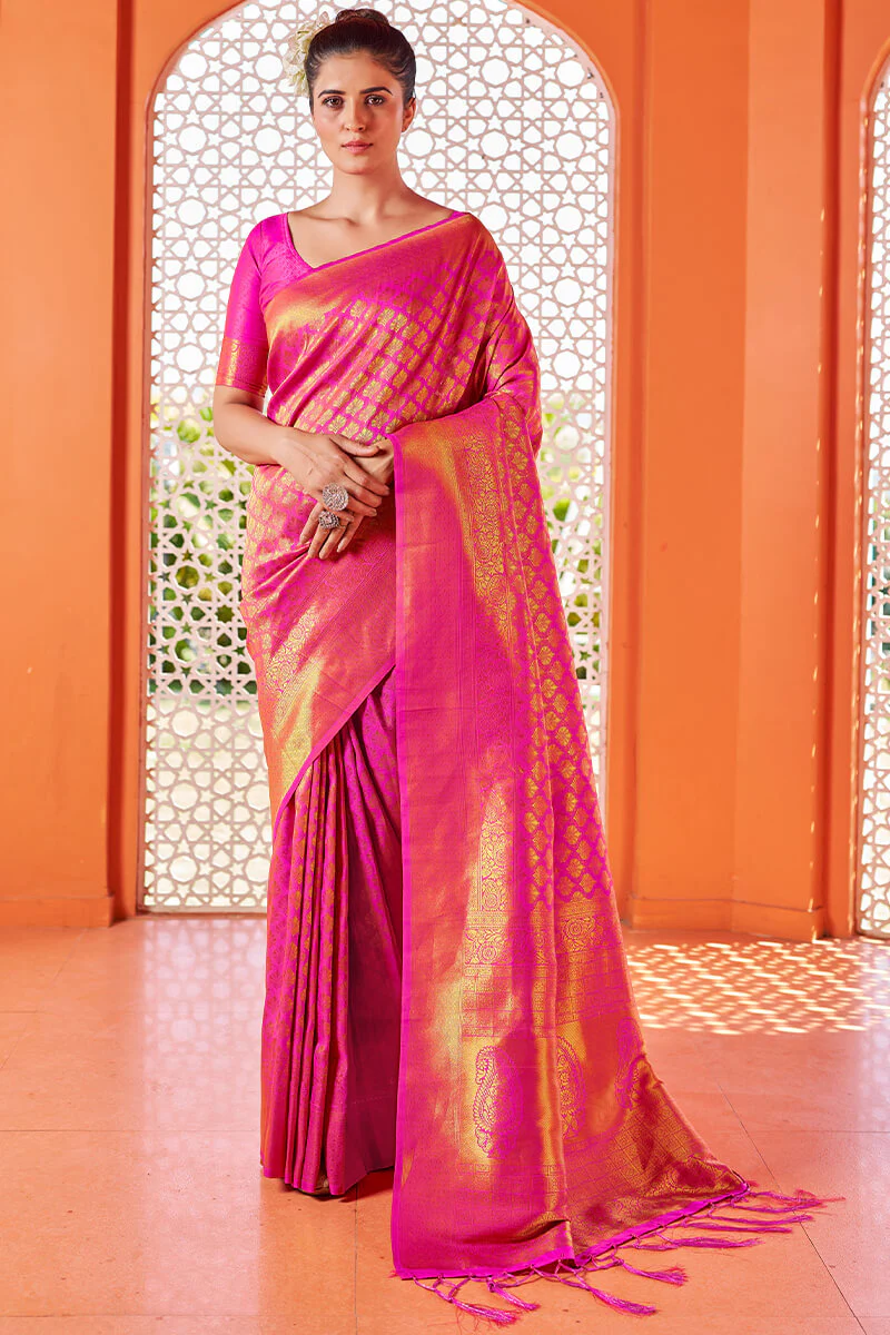 Blissful Dark Pink Kanjivaram Silk Saree With Fancifull Blouse Piece - Image 2