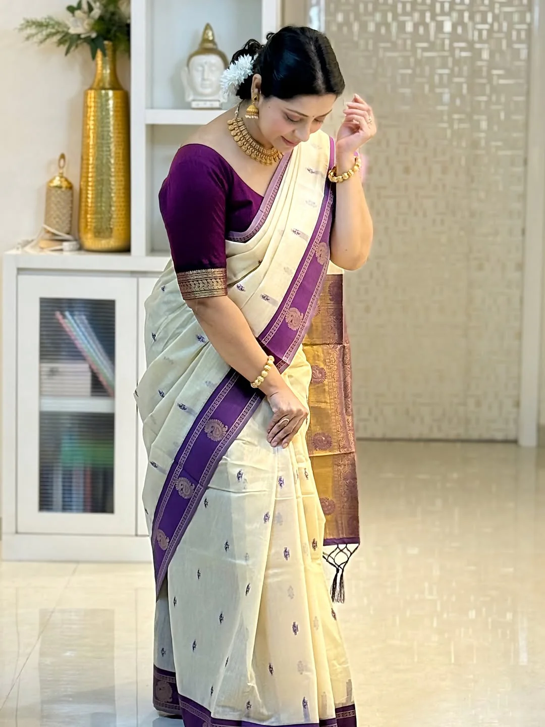 Blissful Off White Linen Silk Saree With Conflate Blouse Piece - Image 5