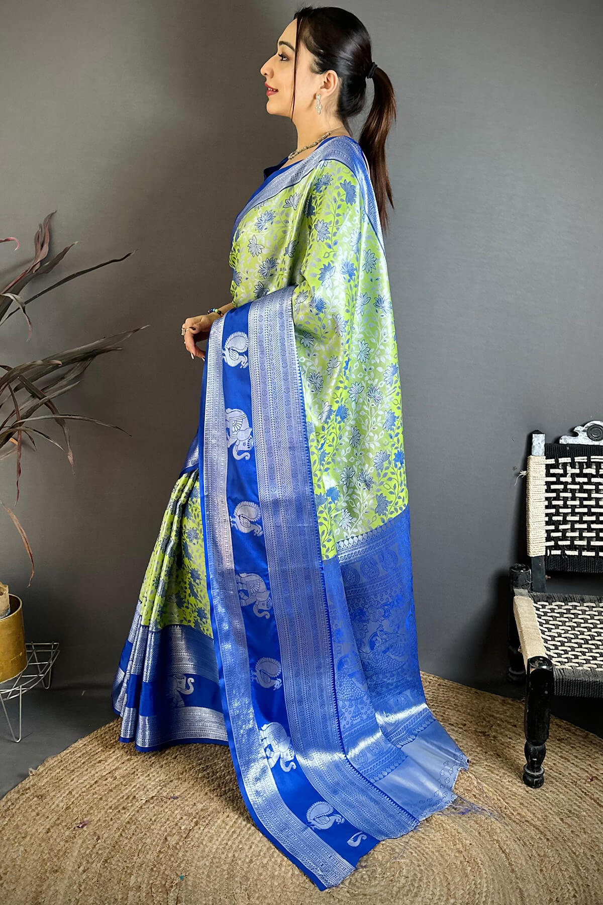 Blissful Pista Kanjivaram Silk Saree With Tremendous Blouse Piece - Image 3