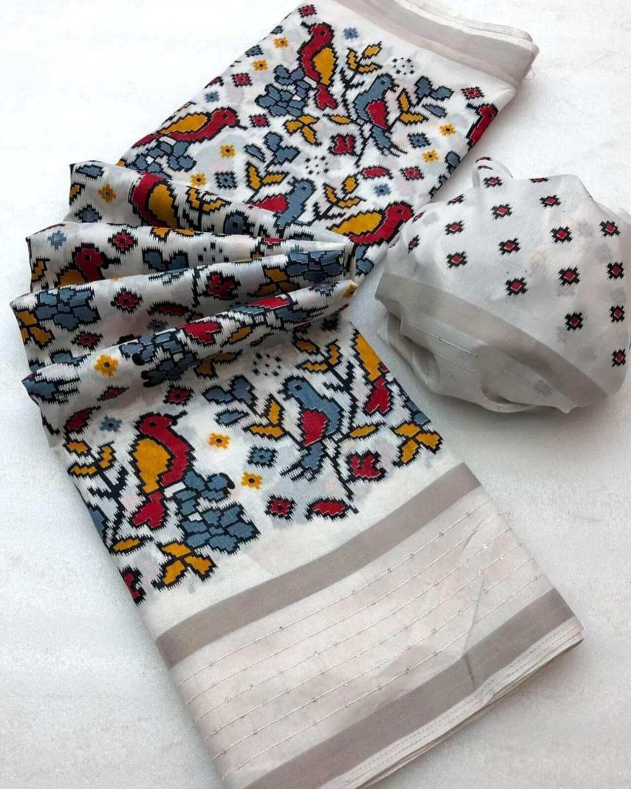 Blissful White Digital Printed Dola Silk Saree With Admirable Blouse Piece - Image 2