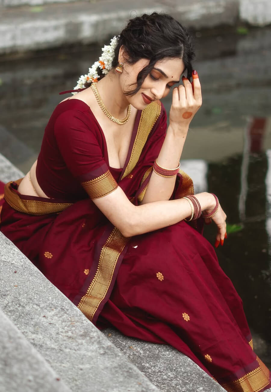 Blooming Maroon Soft Silk Saree With Vivacious Blouse Piece - Image 3