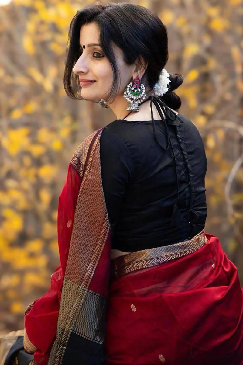 Blooming Red Cotton Silk Saree With Wonderful Blouse Piece - Image 4