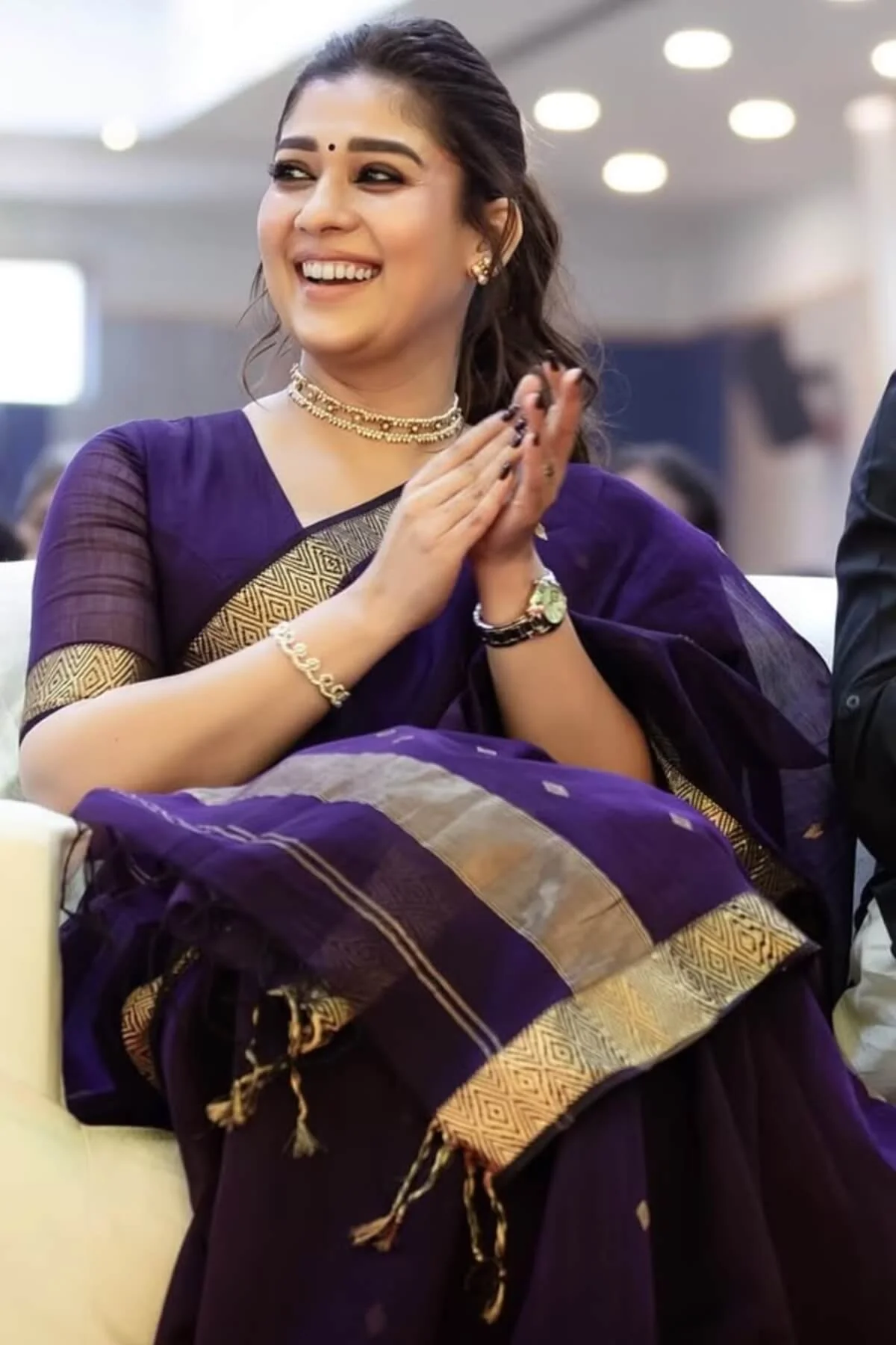Bollywood Style Purple Cotton Silk Saree With Majestic Blouse Piece - Image 3