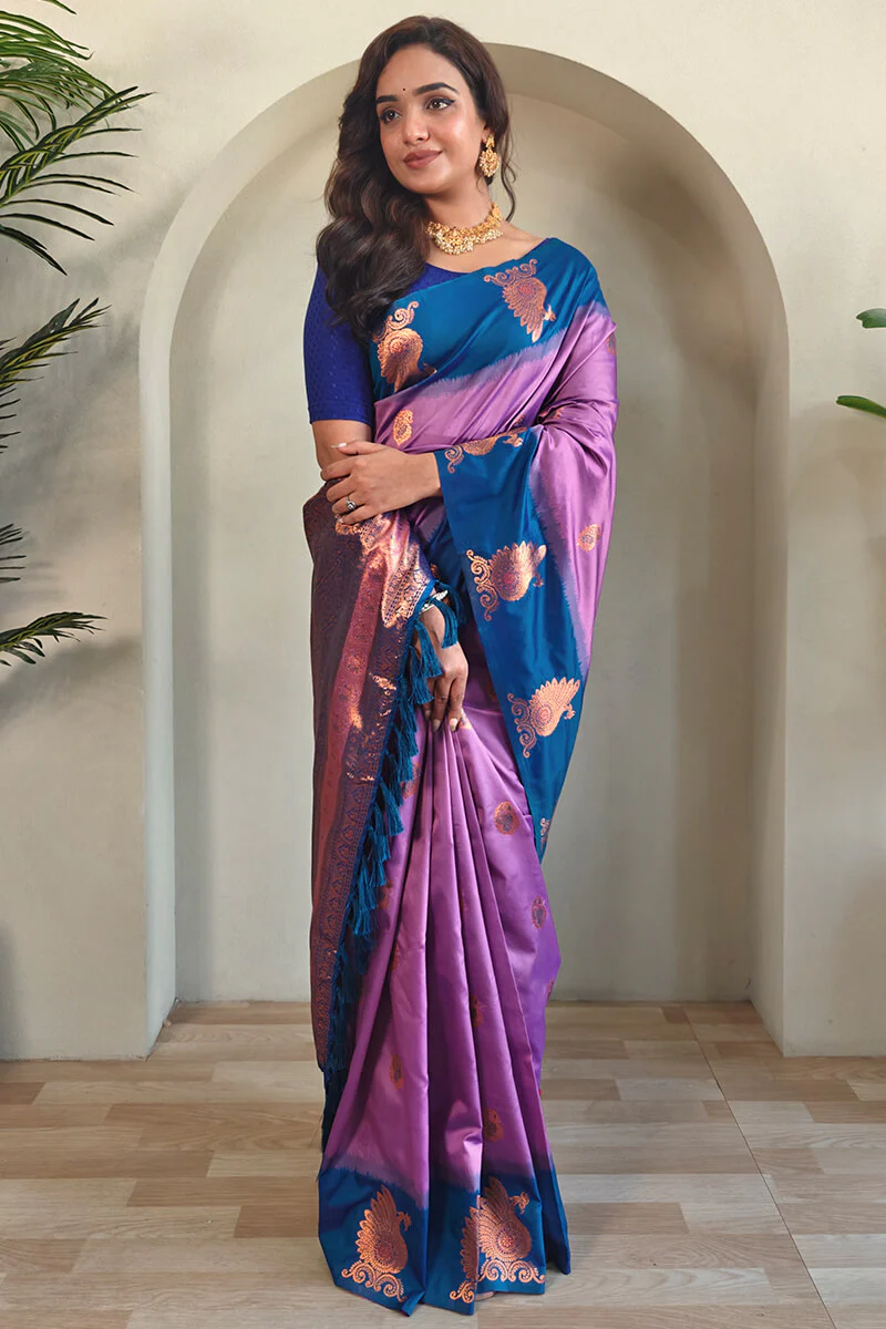 Breathtaking Lavender Soft Banarasi Silk Saree With Invaluable Blouse Piece - Image 3
