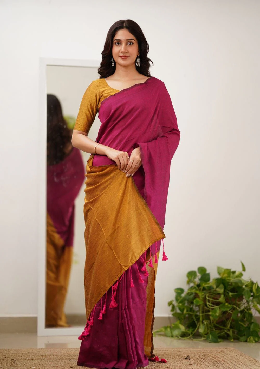 Bucolic Dark Pink Cotton Silk Saree With Ethnic Blouse Piece - Image 3