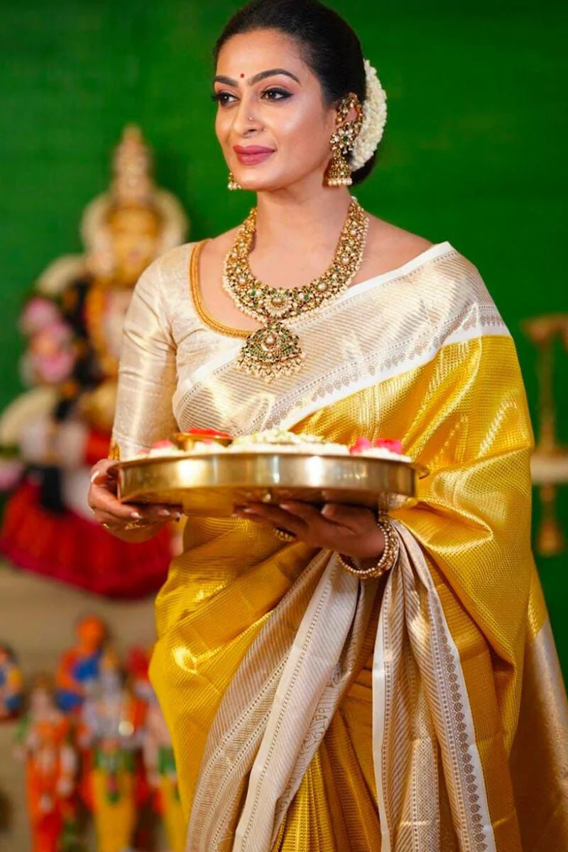 Bucolic Yellow Kanjivaram Silk Saree With Smashing Blouse Piece - Image 5