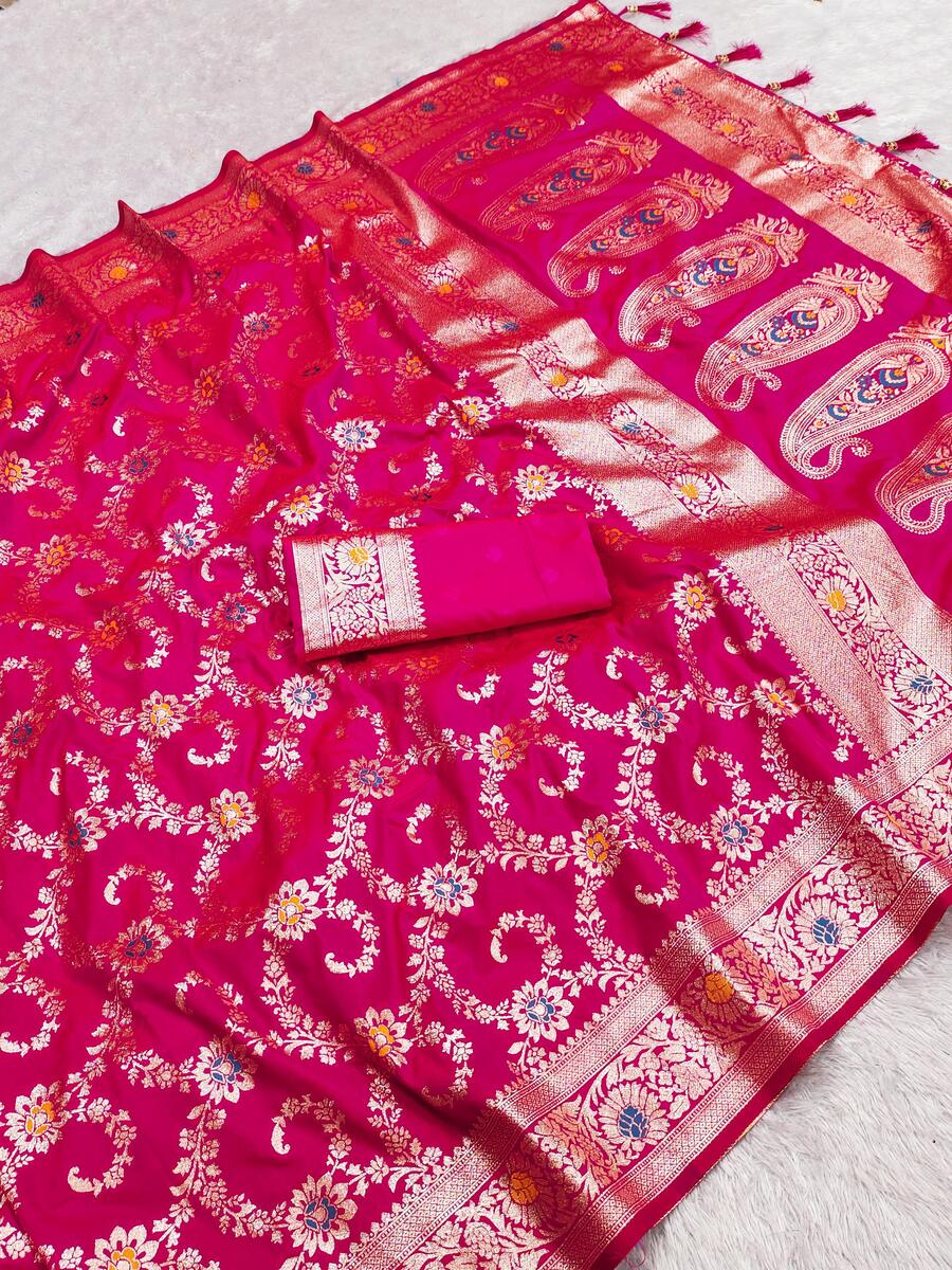 Capricious Dark Pink Soft Banarasi Silk Saree With Unique Blouse Piece - Image 7