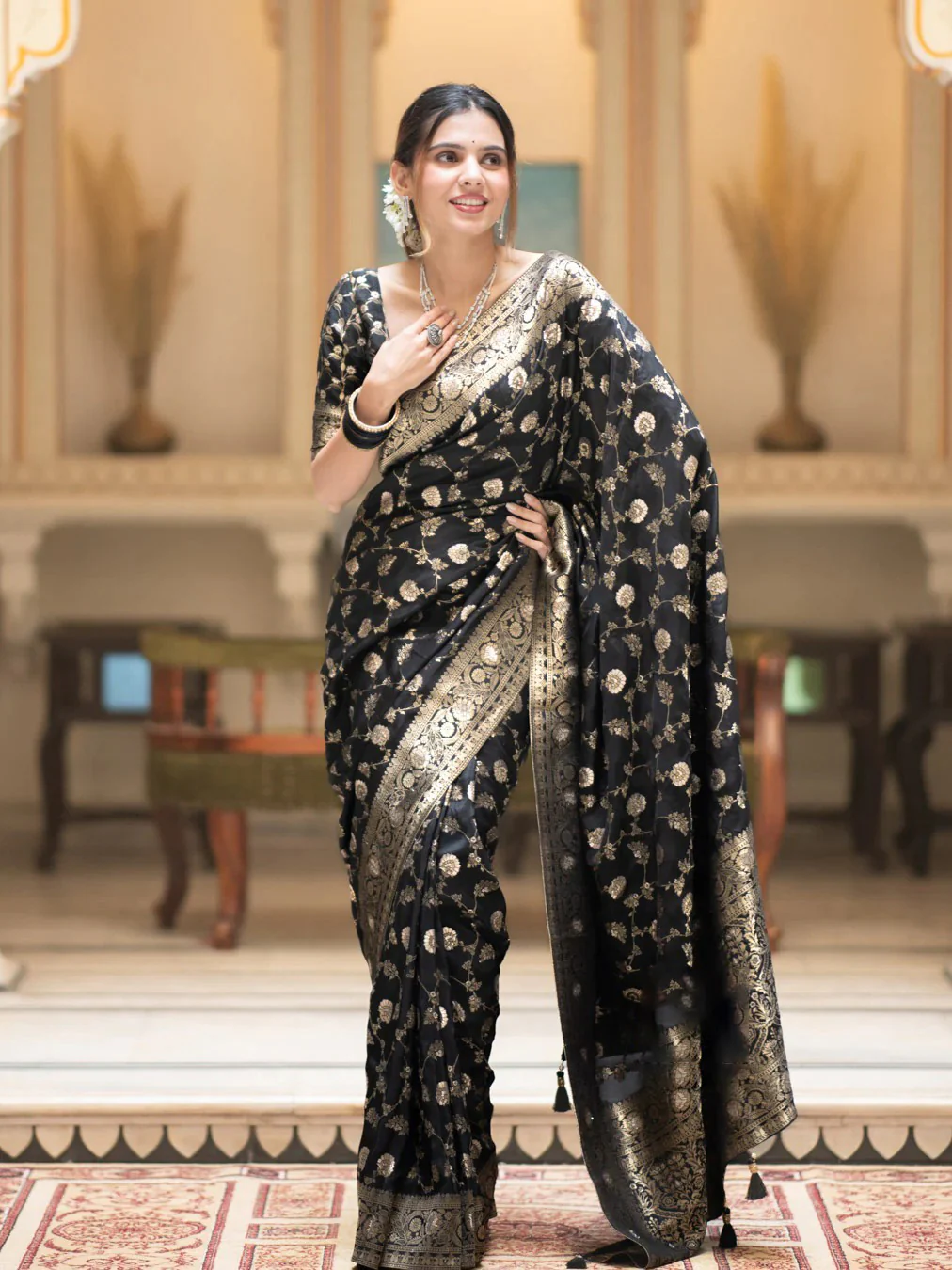 Captivating Black Soft Silk Saree With Jazzy Blouse Piece - Image 4