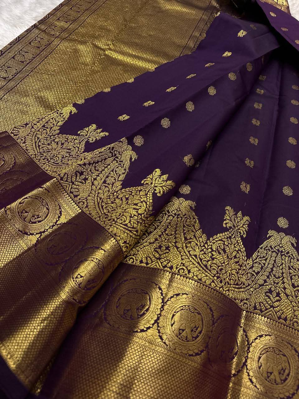 Charismatic Purple Pure Zari Weaving Banarasi Silk Saree With Enchanting Blouse Piece - Image 2